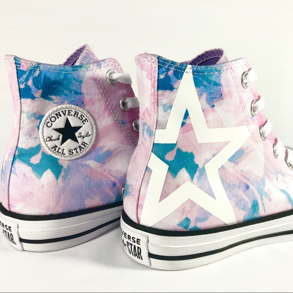 lilac converse